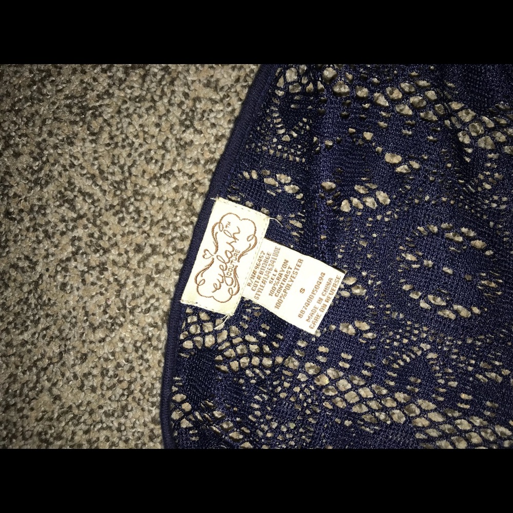 Navy top - Picture 4 of 4